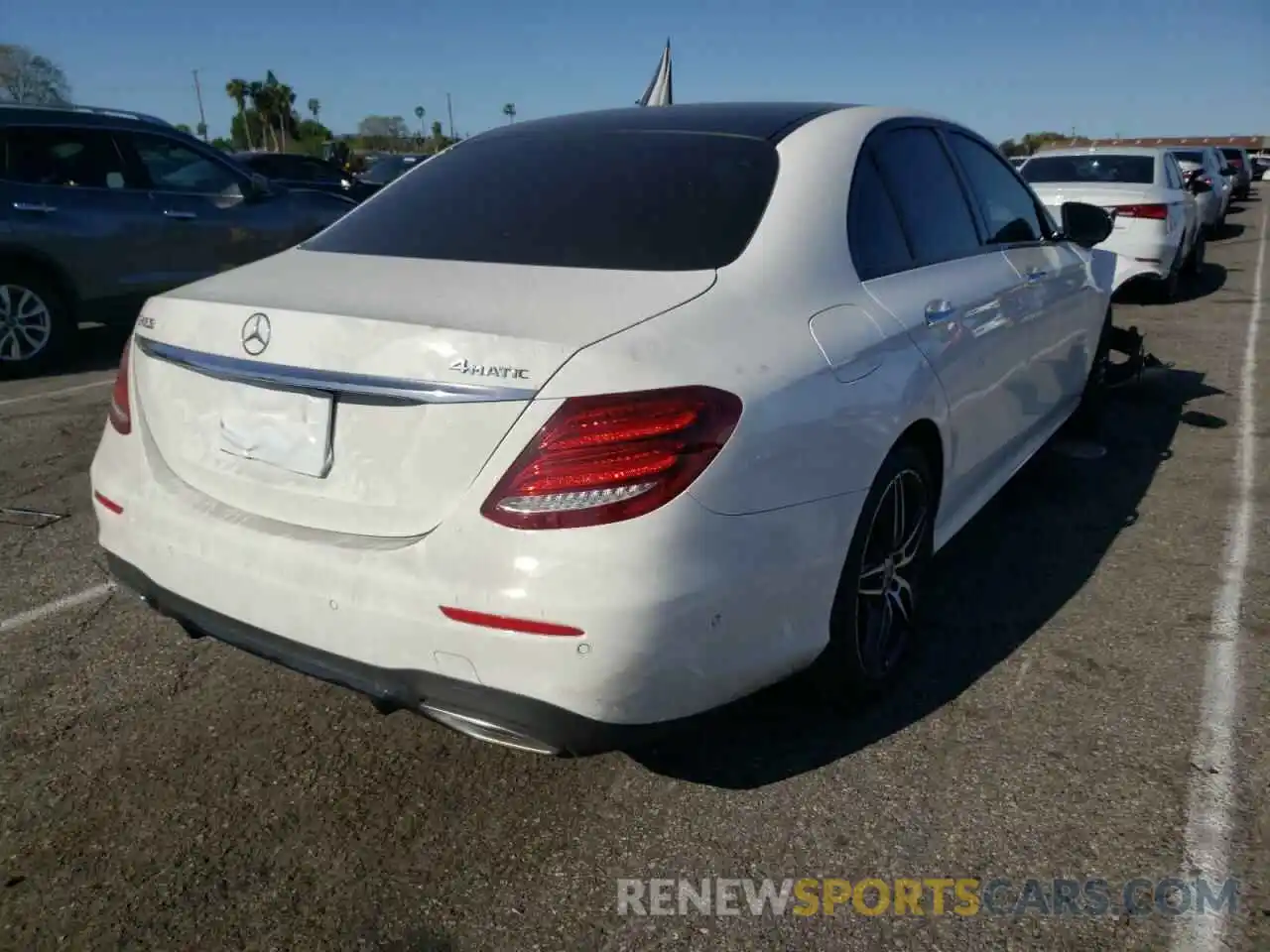 4 Photograph of a damaged car W1KZF6JB0LA809799 MERCEDES-BENZ E-CLASS 2020