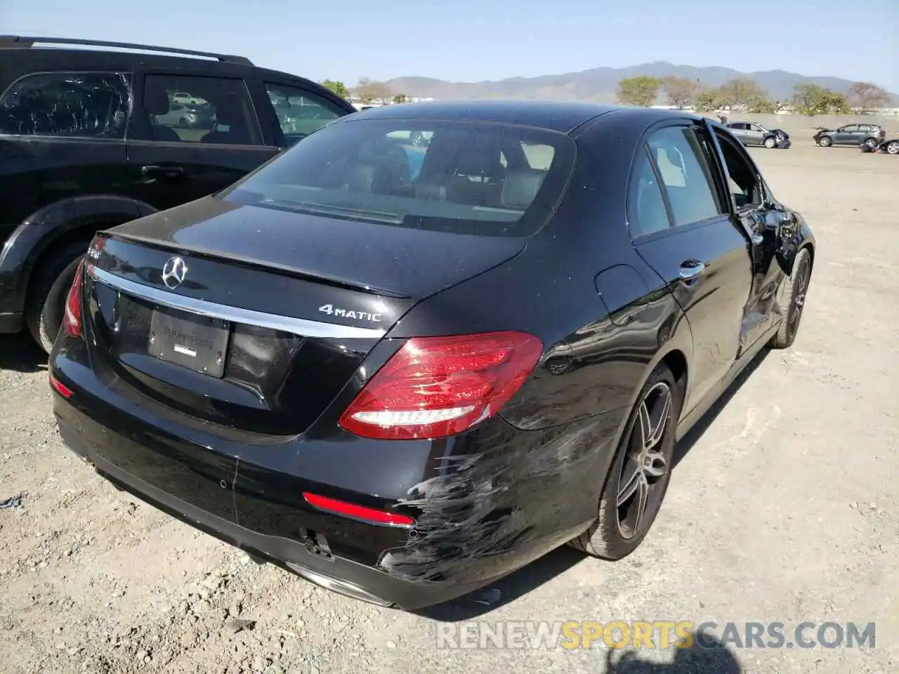 4 Photograph of a damaged car W1KZF6JB4LA821003 MERCEDES-BENZ E-CLASS 2020