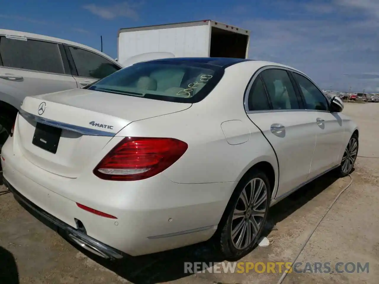 4 Photograph of a damaged car W1KZF6JB5LA823164 MERCEDES-BENZ E-CLASS 2020