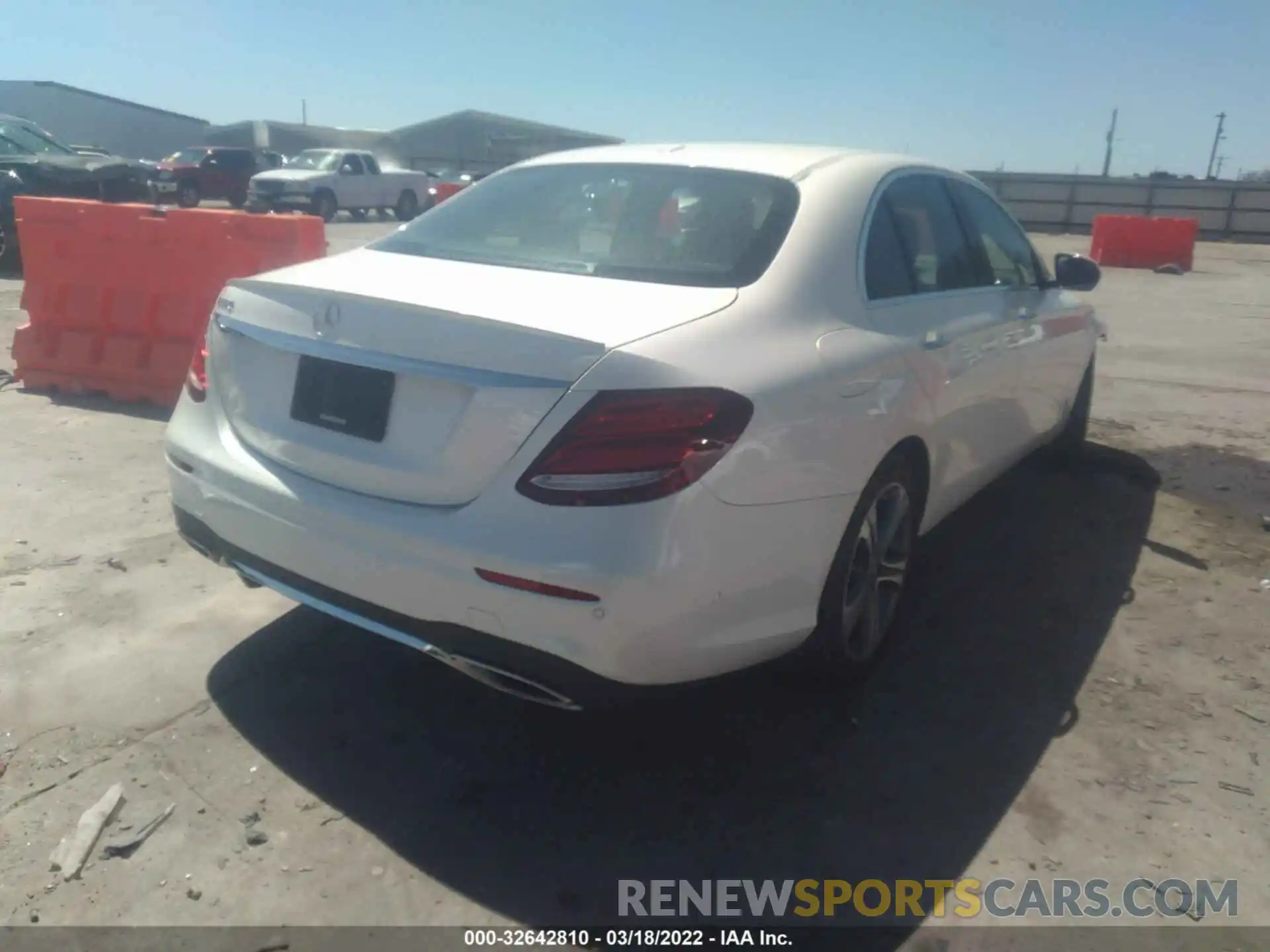 4 Photograph of a damaged car W1KZF8DB0LA821541 MERCEDES-BENZ E-CLASS 2020