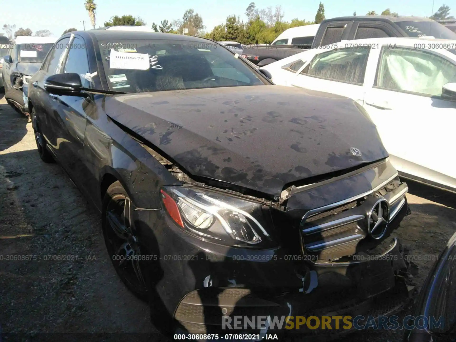 1 Photograph of a damaged car W1KZF8DB0LA822852 MERCEDES-BENZ E-CLASS 2020