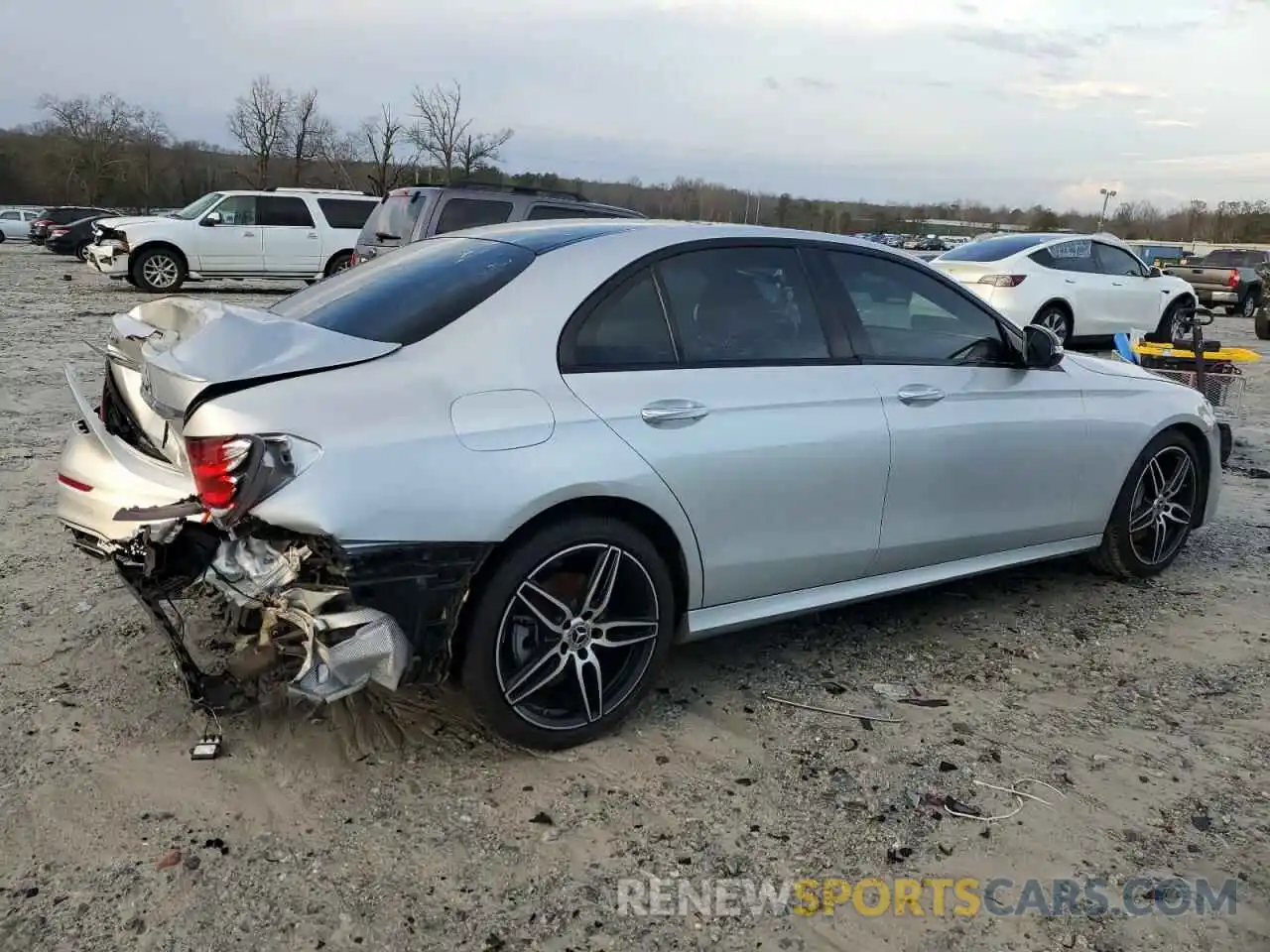 3 Photograph of a damaged car W1KZF8DB0LA829932 MERCEDES-BENZ E-CLASS 2020