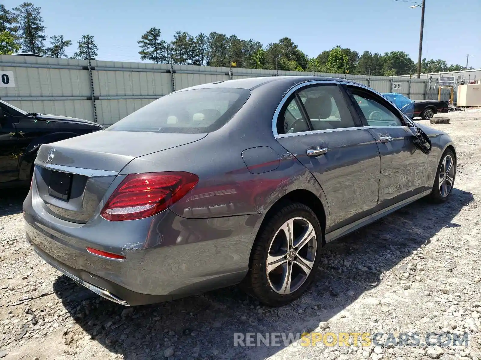 4 Photograph of a damaged car W1KZF8DB0LA845628 MERCEDES-BENZ E CLASS 2020