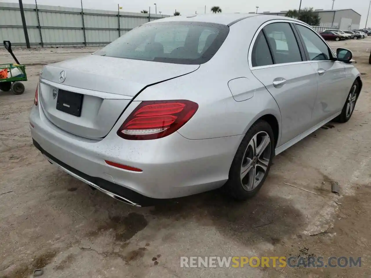 4 Photograph of a damaged car W1KZF8DB2LA824179 MERCEDES-BENZ E-CLASS 2020