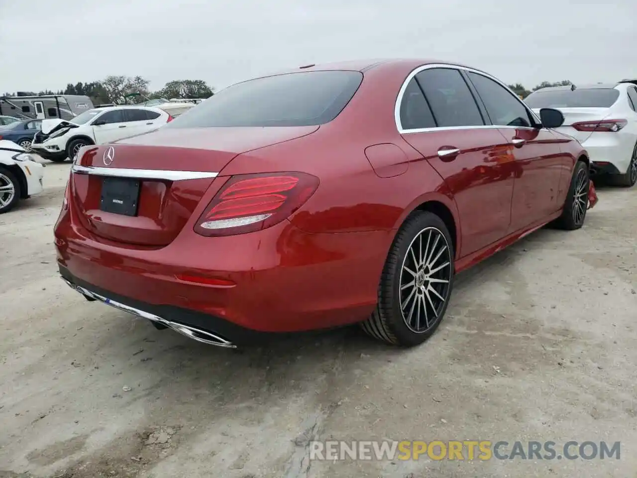 4 Photograph of a damaged car W1KZF8DB3LA817659 MERCEDES-BENZ E-CLASS 2020