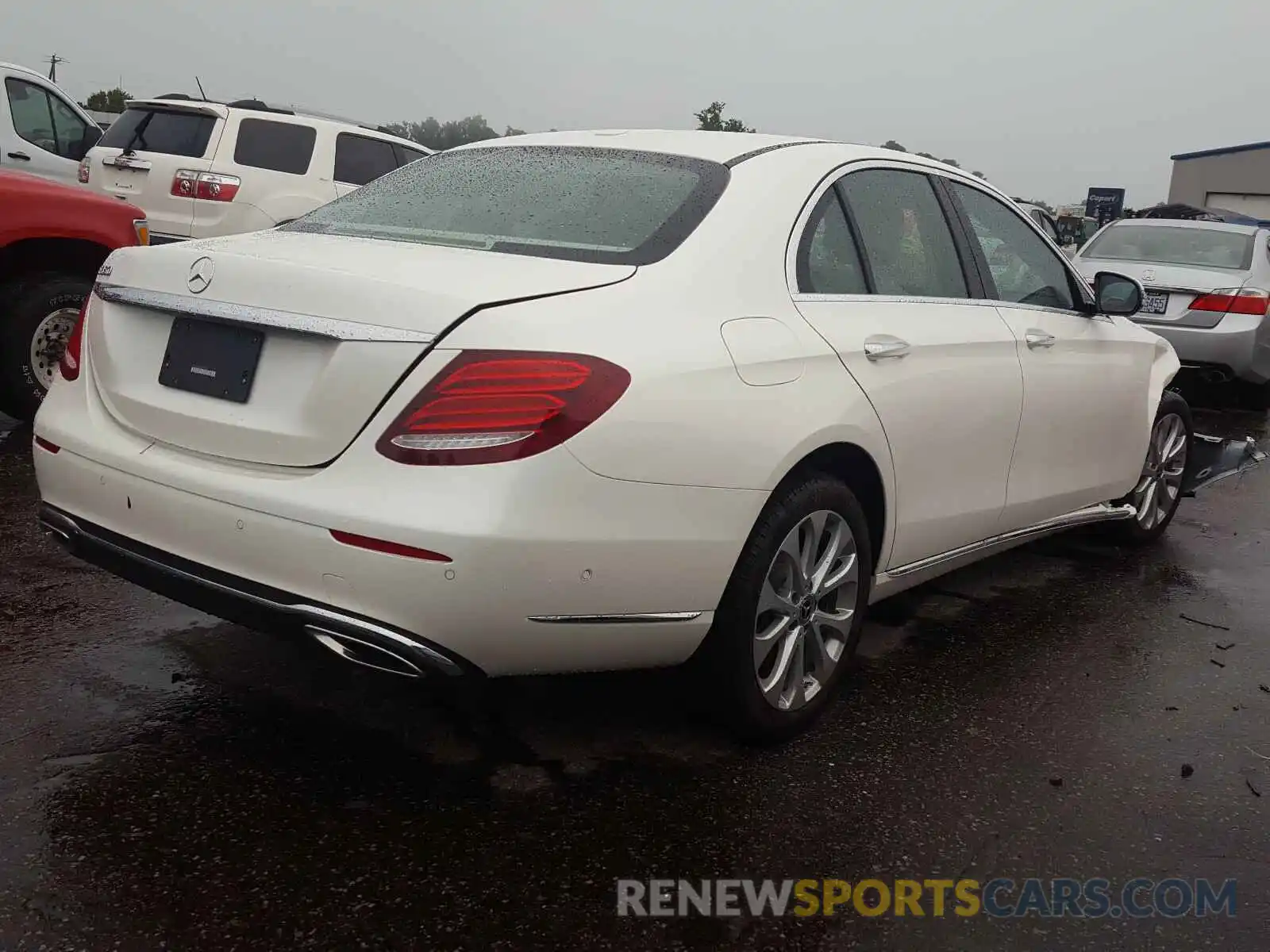 4 Photograph of a damaged car W1KZF8DB3LA820139 MERCEDES-BENZ E CLASS 2020