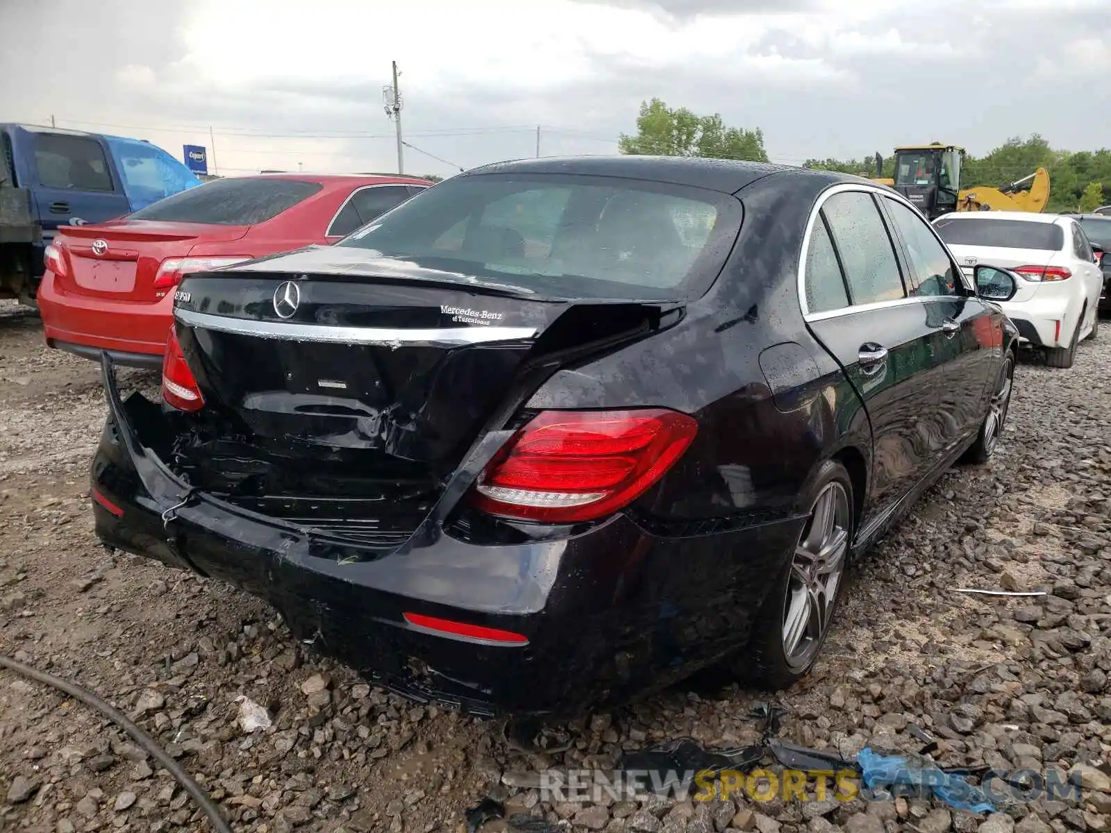 4 Photograph of a damaged car W1KZF8DB4LA833255 MERCEDES-BENZ E-CLASS 2020