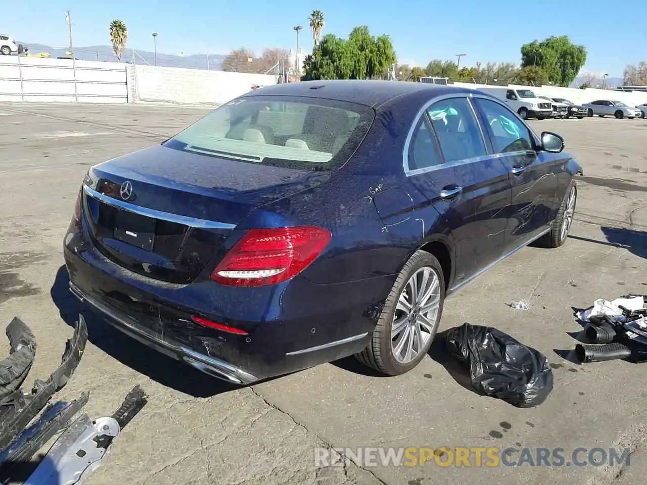 4 Photograph of a damaged car W1KZF8DB6LA821592 MERCEDES-BENZ E-CLASS 2020