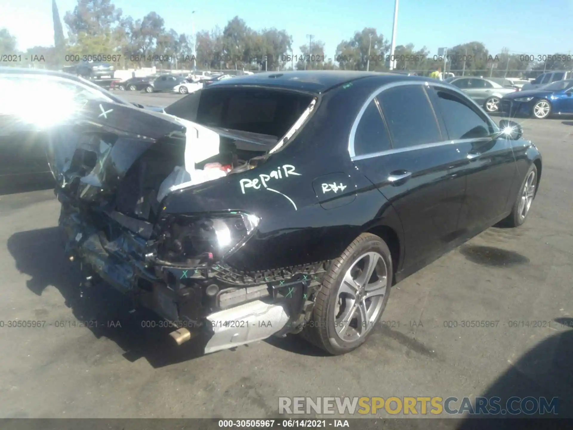 4 Photograph of a damaged car W1KZF8DB7LA760544 MERCEDES-BENZ E-CLASS 2020