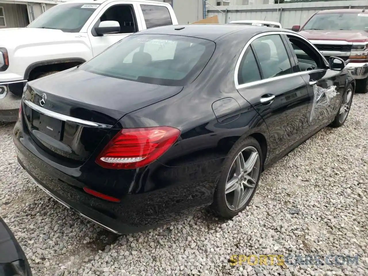 4 Photograph of a damaged car W1KZF8DB7LA763265 MERCEDES-BENZ E CLASS 2020