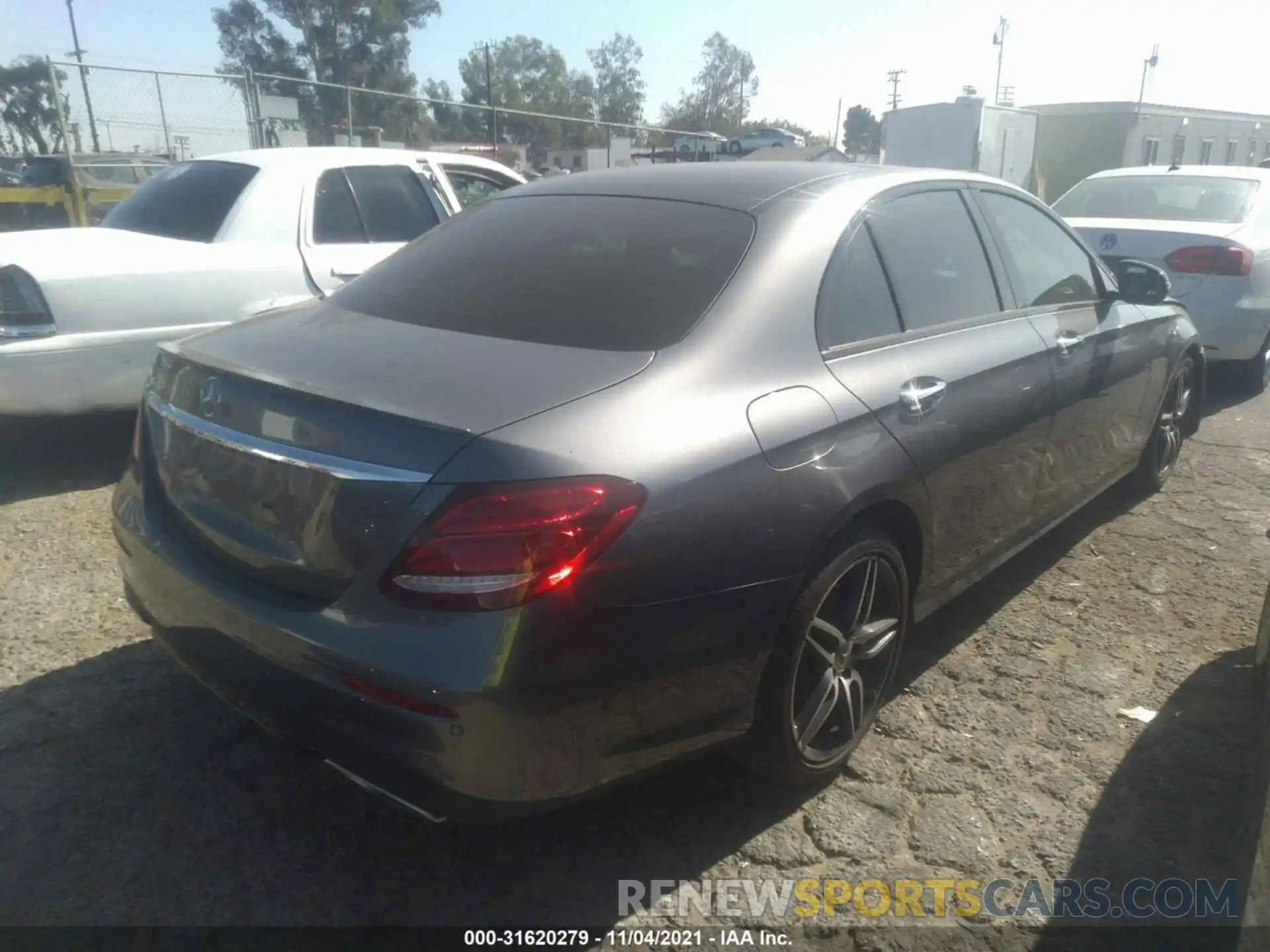 4 Photograph of a damaged car W1KZF8DB7LA833363 MERCEDES-BENZ E-CLASS 2020