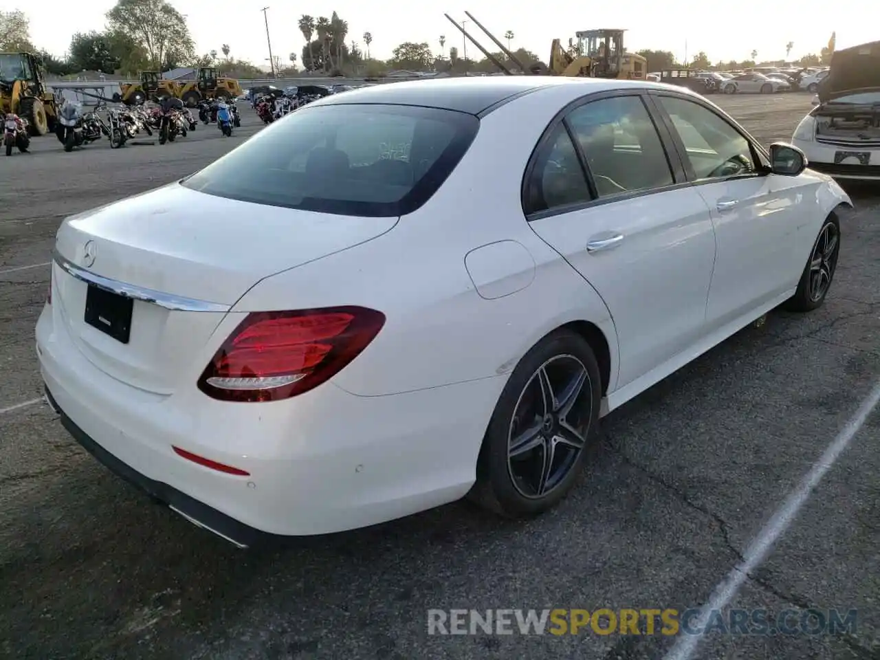 4 Photograph of a damaged car W1KZF8DB9LA767611 MERCEDES-BENZ E-CLASS 2020