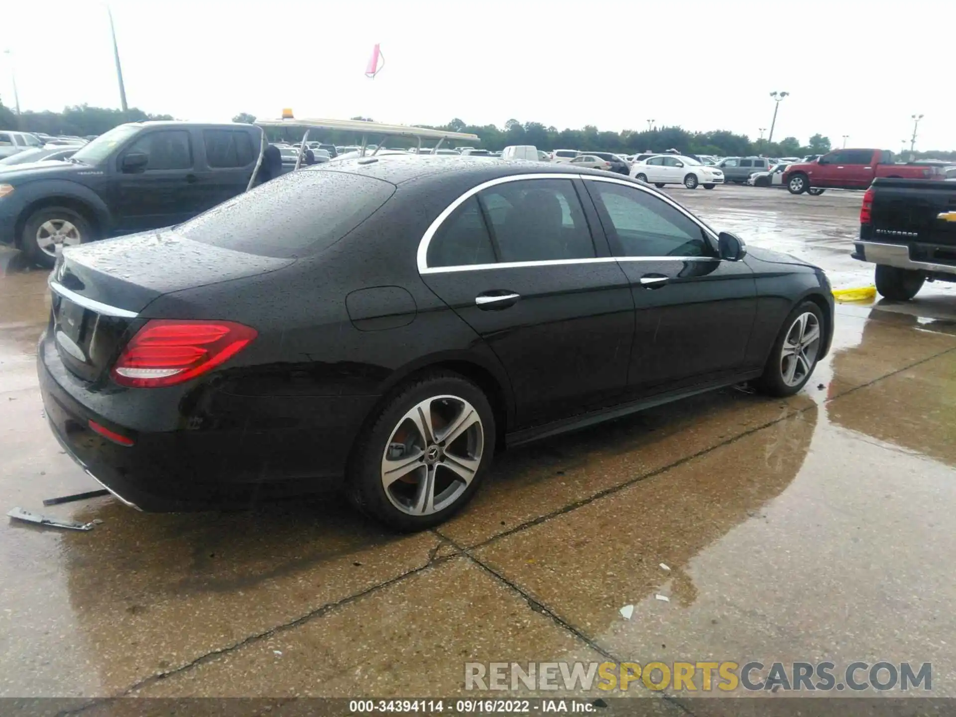 4 Photograph of a damaged car W1KZF8DBXLA764295 MERCEDES-BENZ E-CLASS 2020