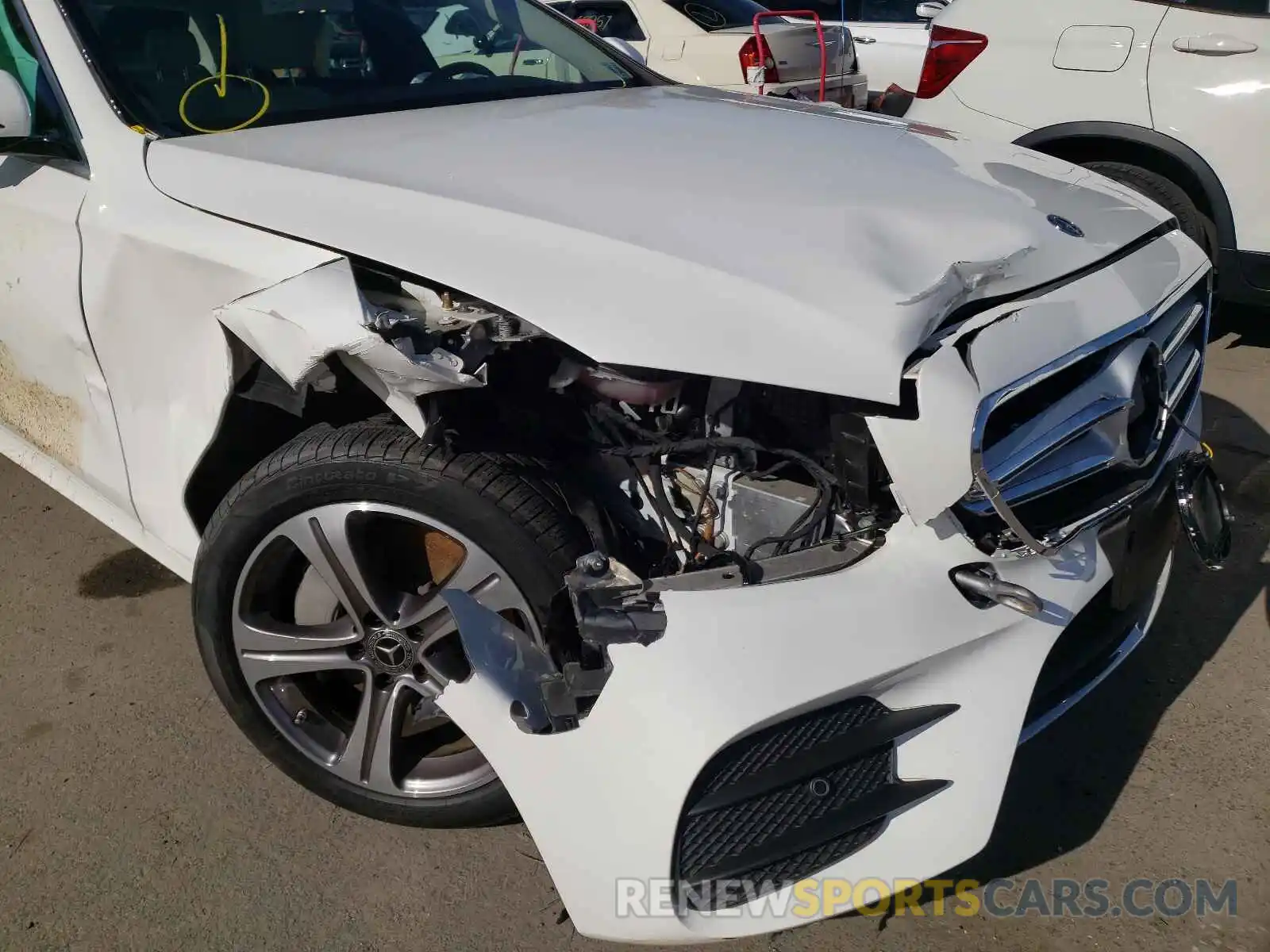 9 Photograph of a damaged car W1KZF8EB2LA846763 MERCEDES-BENZ E-CLASS 2020