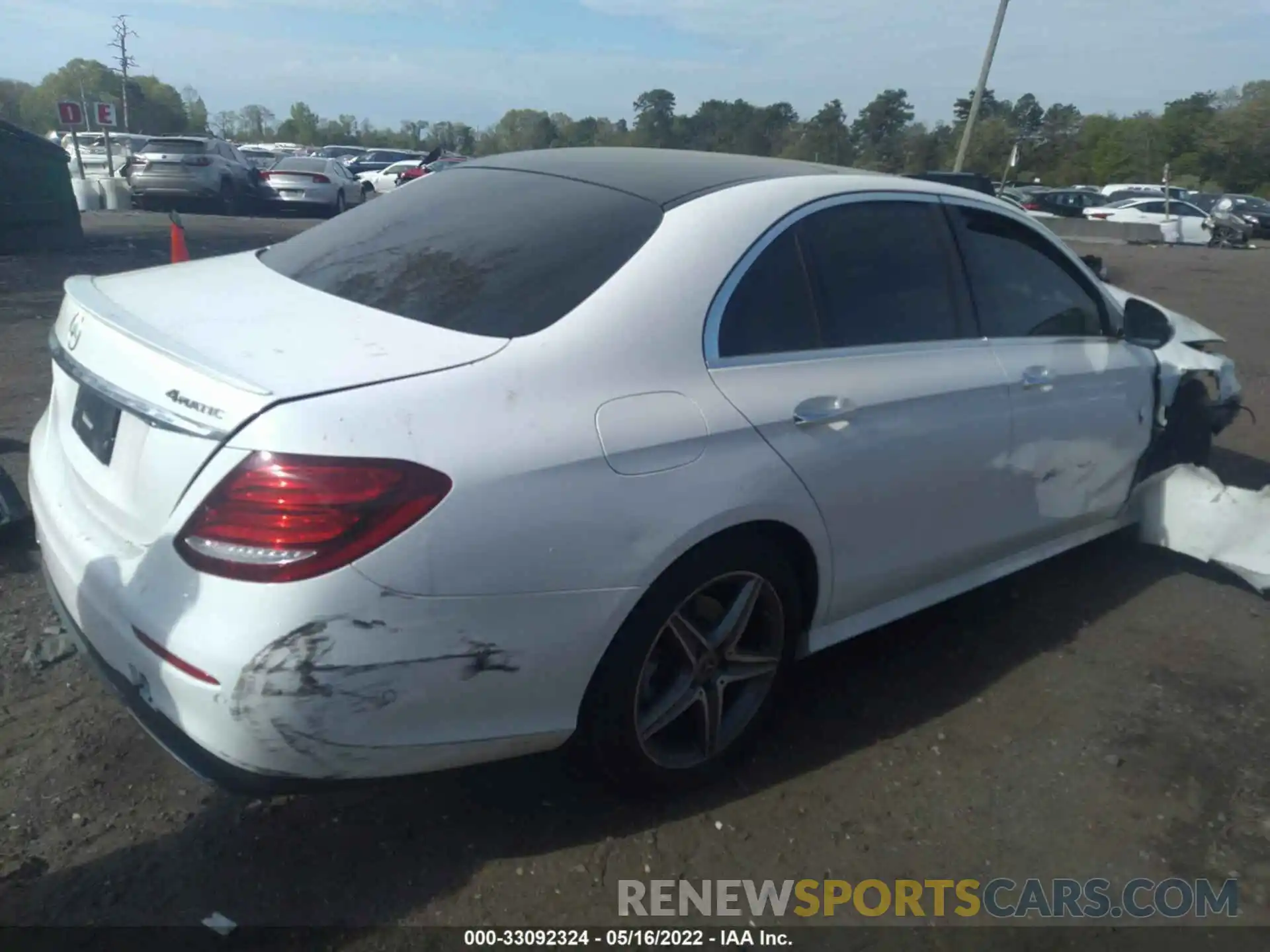 4 Photograph of a damaged car W1KZF8EB3LA825095 MERCEDES-BENZ E-CLASS 2020