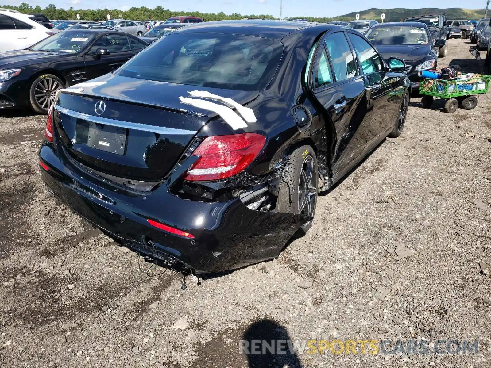 4 Photograph of a damaged car W1KZF8EB4LA810329 MERCEDES-BENZ E-CLASS 2020