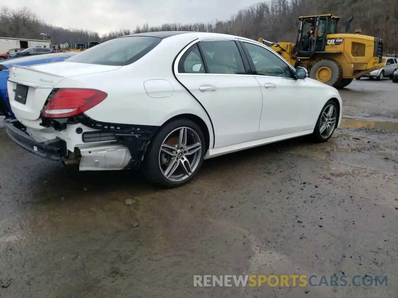 4 Photograph of a damaged car W1KZF8EB9LA808074 MERCEDES-BENZ E-CLASS 2020