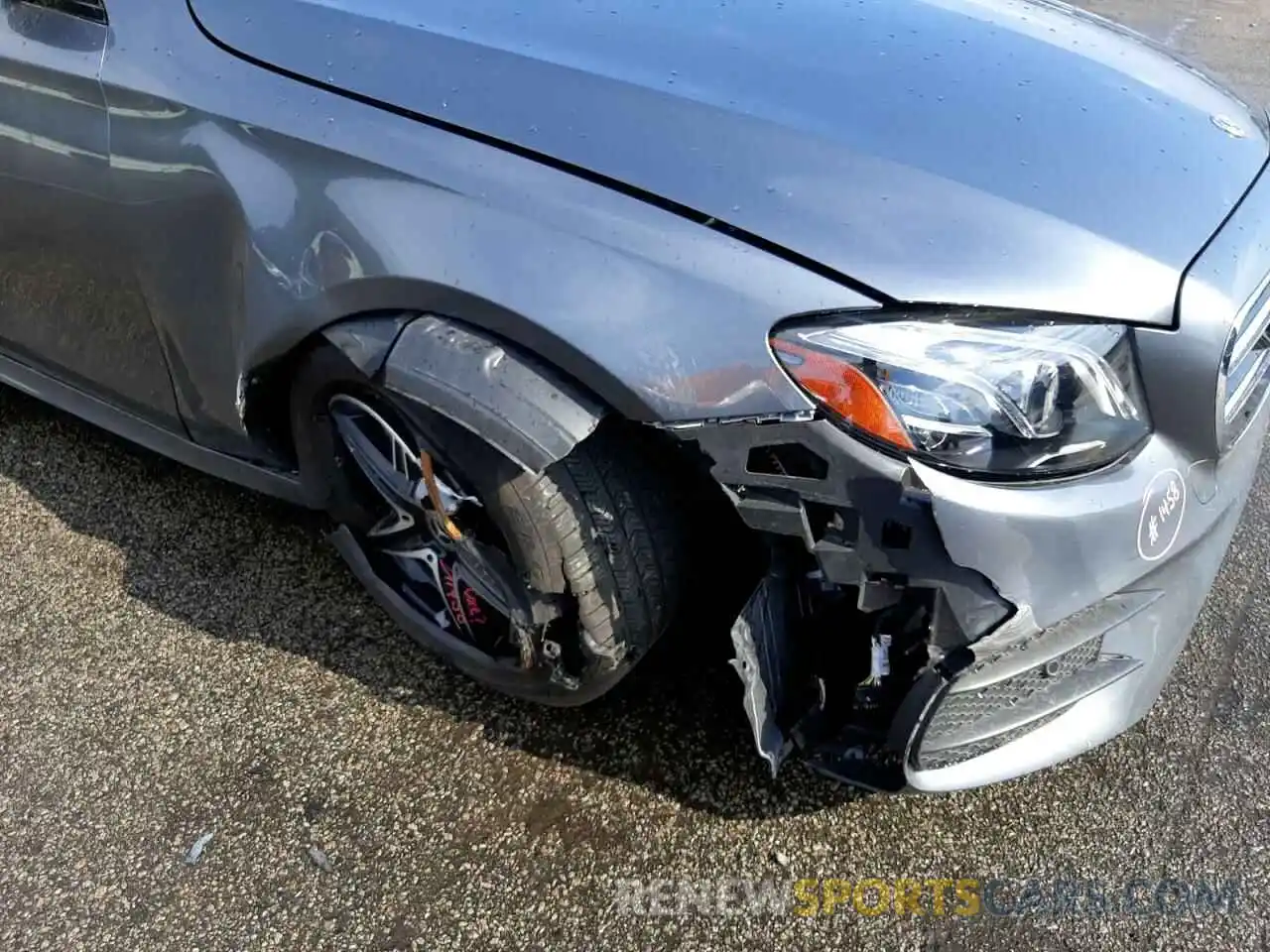 9 Photograph of a damaged car W1KZH6JB6LA807033 MERCEDES-BENZ E-CLASS 2020