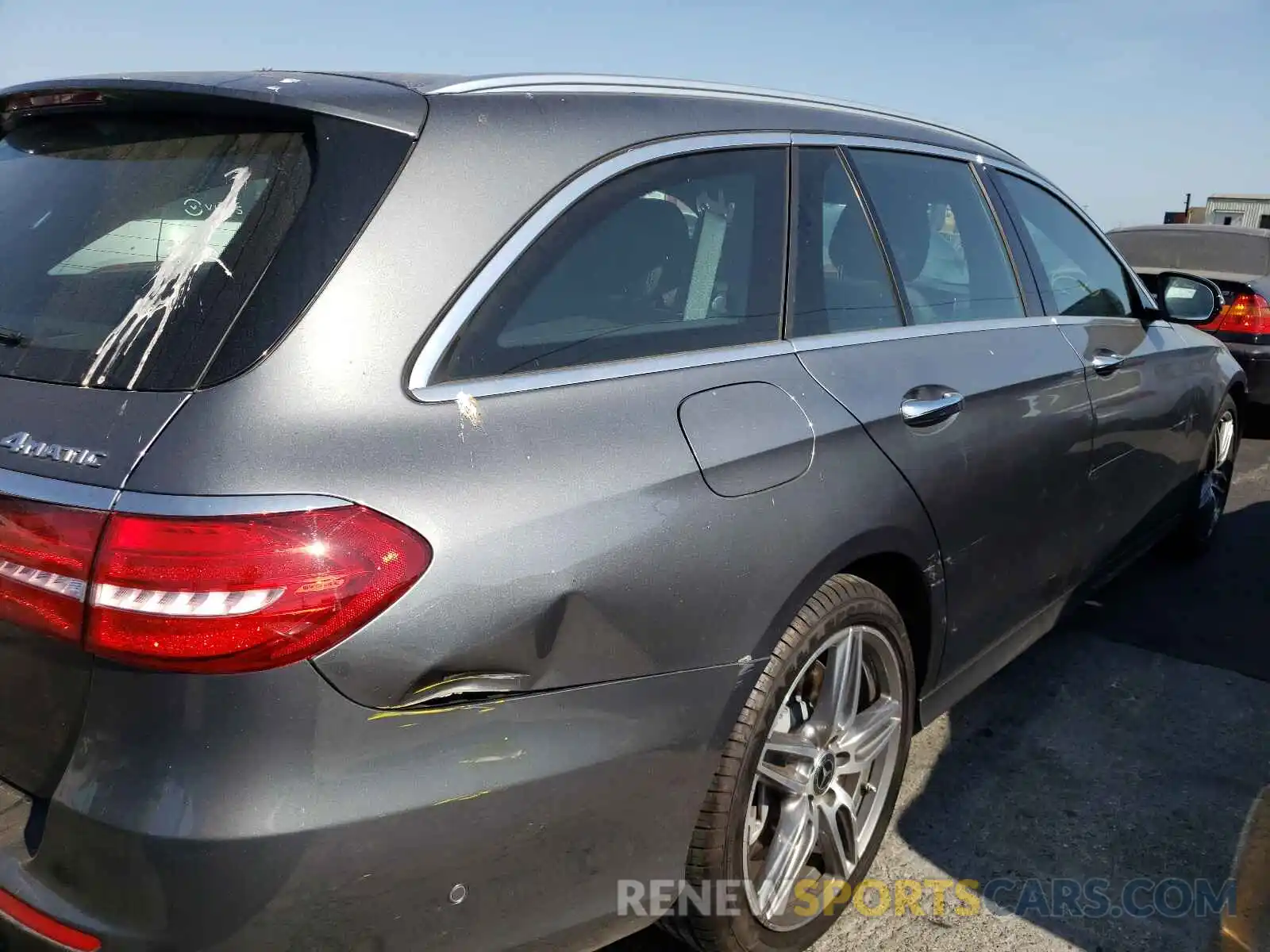 9 Photograph of a damaged car W1KZH6JB7LA845435 MERCEDES-BENZ E-CLASS 2020