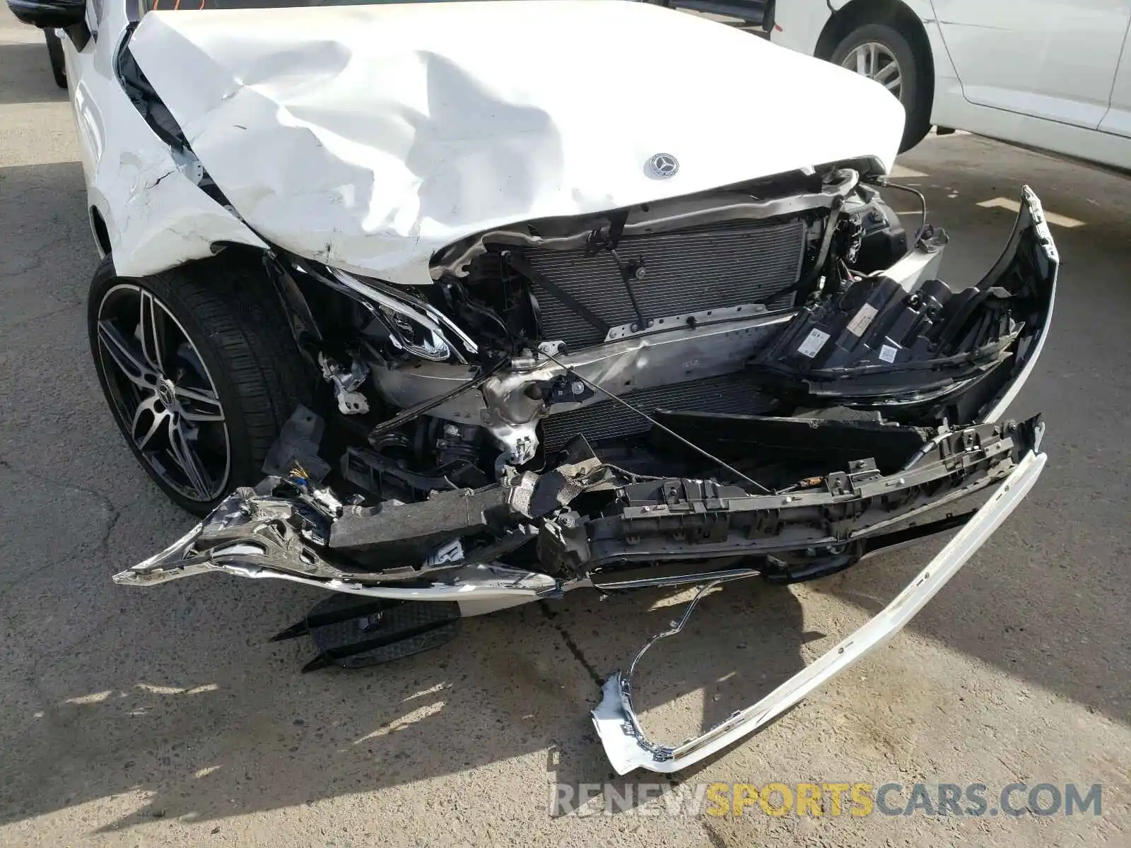 9 Photograph of a damaged car WDD1J6HB1LF123615 MERCEDES-BENZ E CLASS 2020