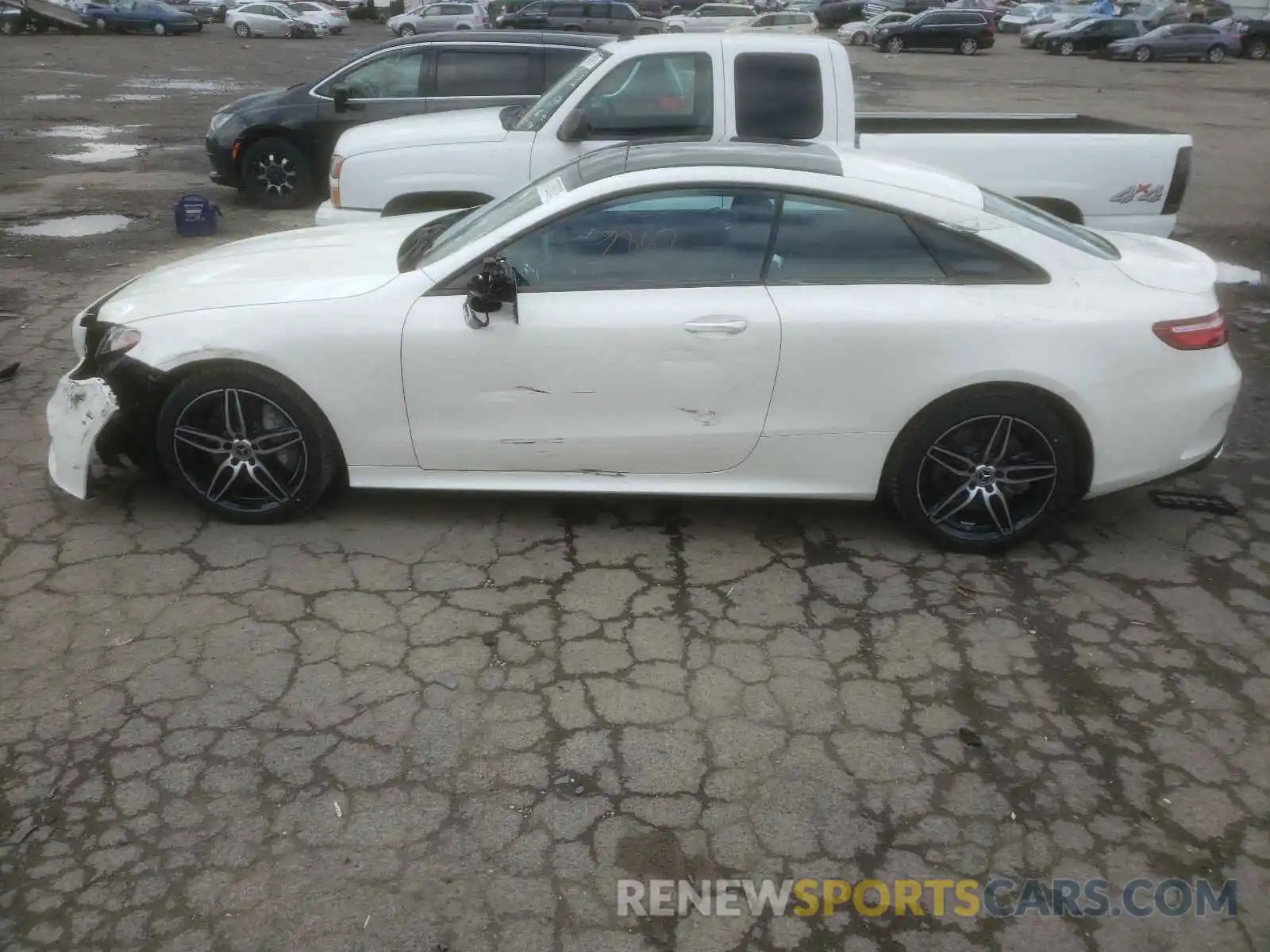 9 Photograph of a damaged car WDD1J6JB4LF126275 MERCEDES-BENZ E CLASS 2020