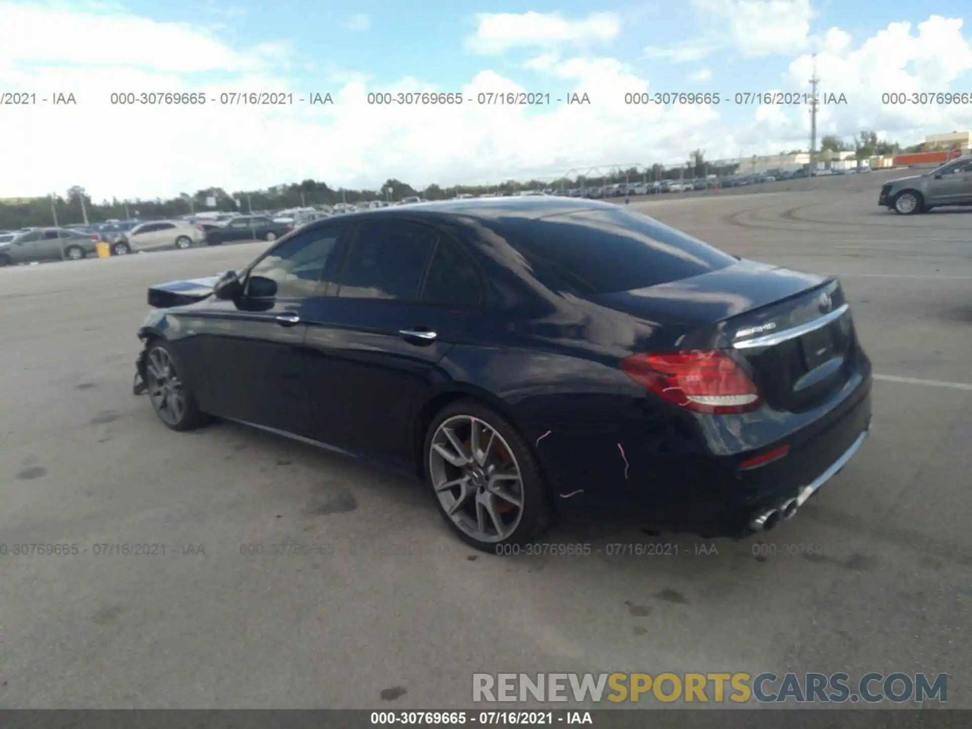 3 Photograph of a damaged car WDDZF6BB7LA719189 MERCEDES-BENZ E-CLASS 2020