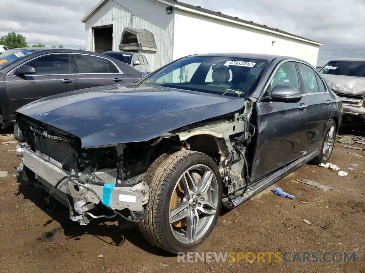 2 Photograph of a damaged car WDDZF6JB0LA719620 MERCEDES-BENZ E-CLASS 2020