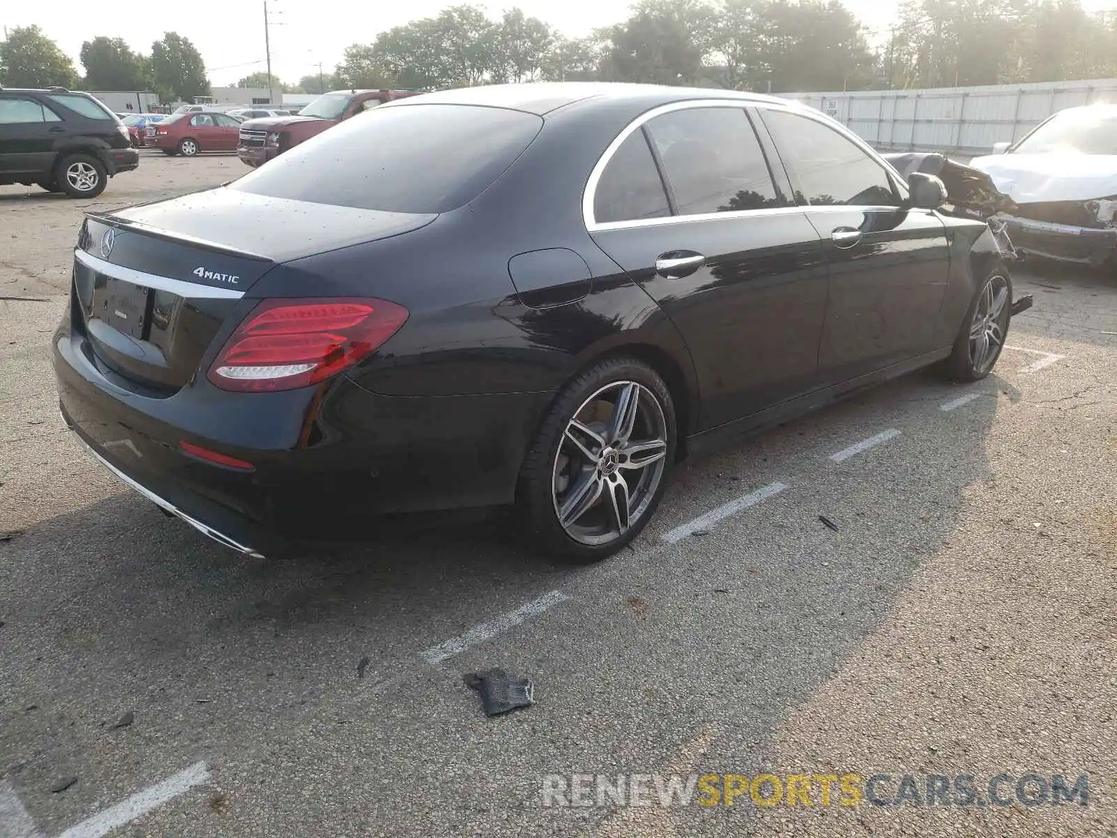 4 Photograph of a damaged car WDDZF6JB2LA745376 MERCEDES-BENZ E-CLASS 2020