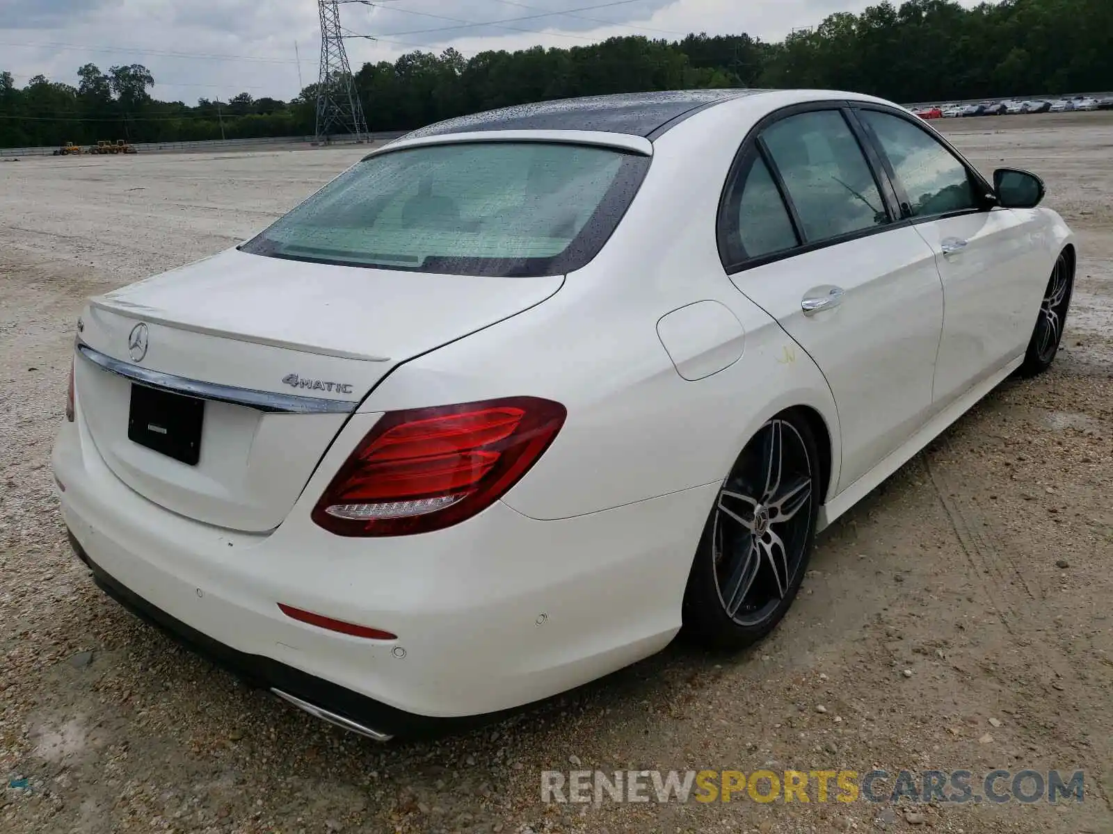 4 Photograph of a damaged car WDDZF6JB8LA748217 MERCEDES-BENZ E-CLASS 2020