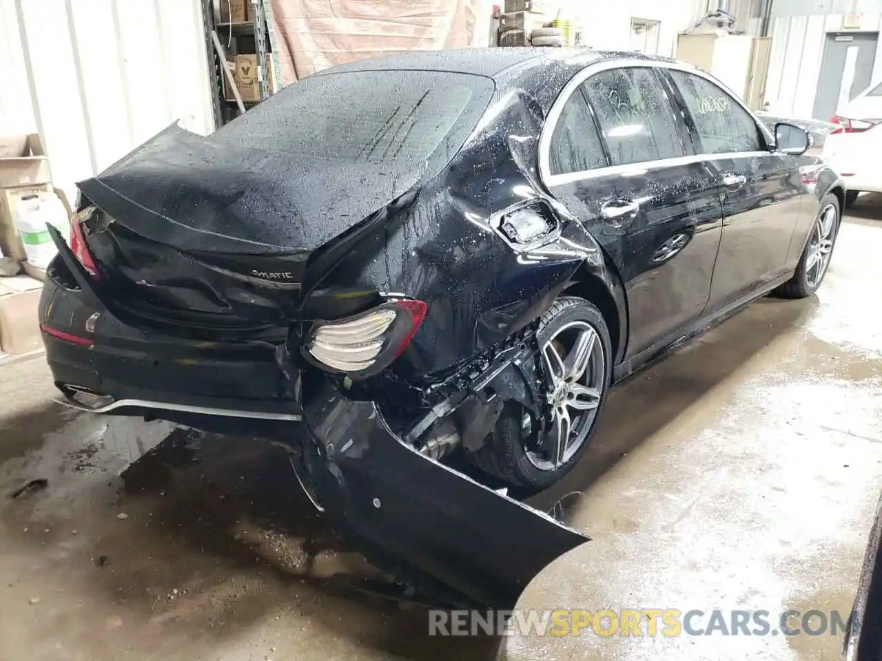 4 Photograph of a damaged car WDDZF6JB9LA732933 MERCEDES-BENZ E-CLASS 2020