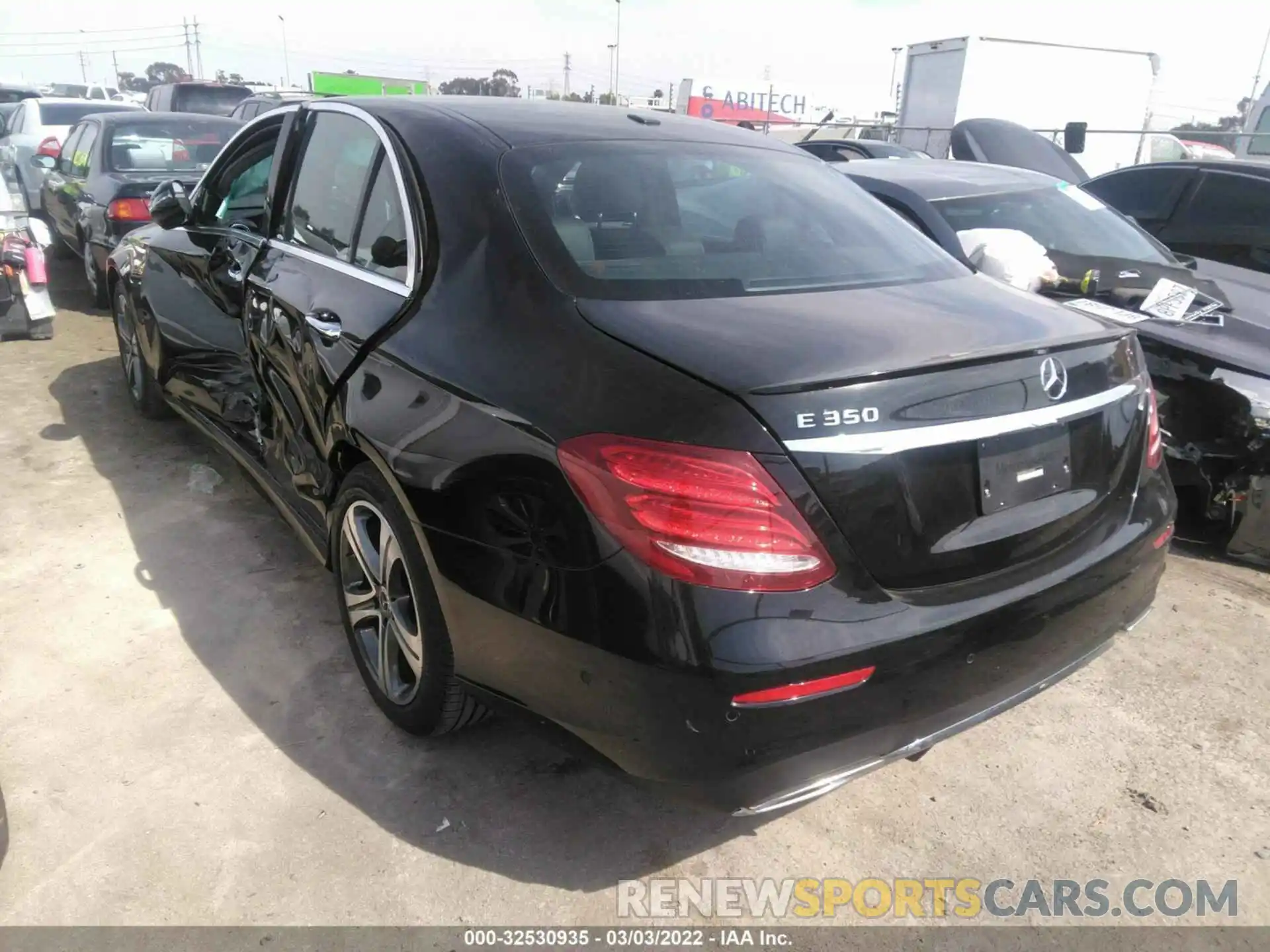 3 Photograph of a damaged car WDDZF8DB0LA707698 MERCEDES-BENZ E-CLASS 2020