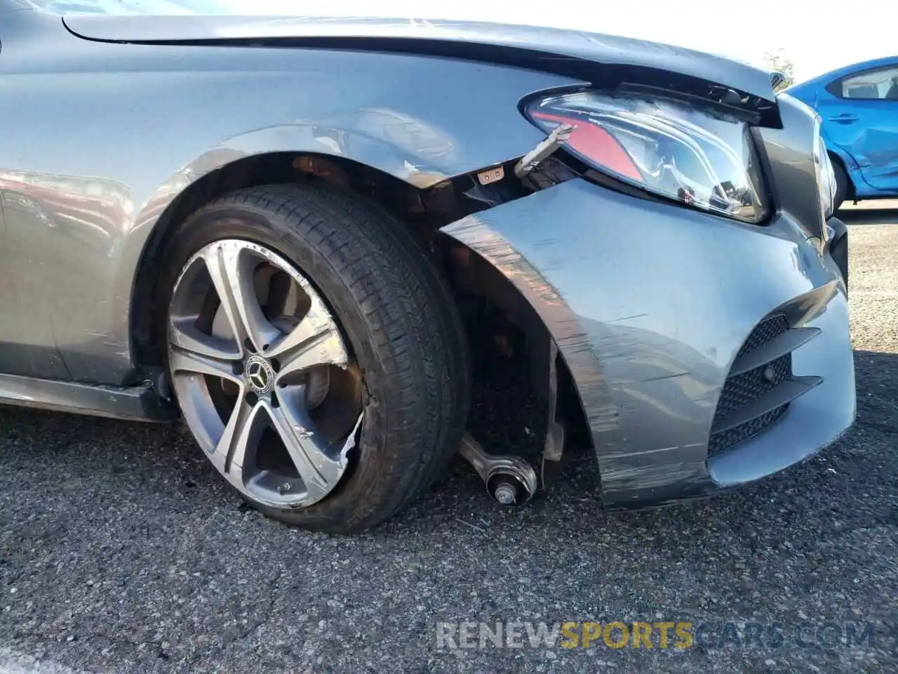 9 Photograph of a damaged car WDDZF8DB0LA732701 MERCEDES-BENZ E-CLASS 2020