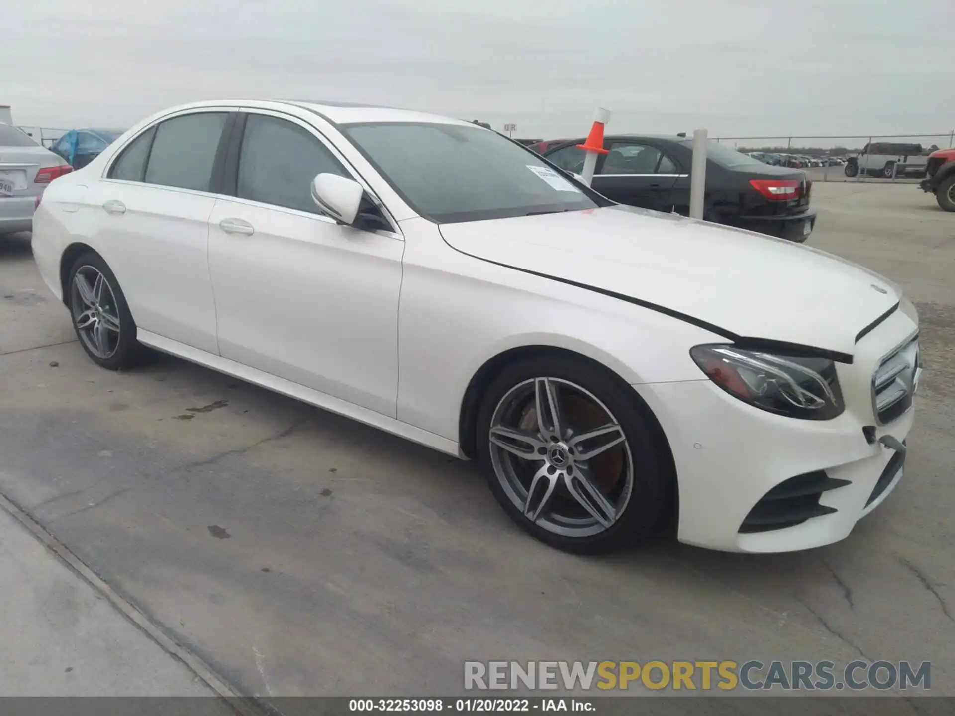 1 Photograph of a damaged car WDDZF8DB0LA743505 MERCEDES-BENZ E-CLASS 2020