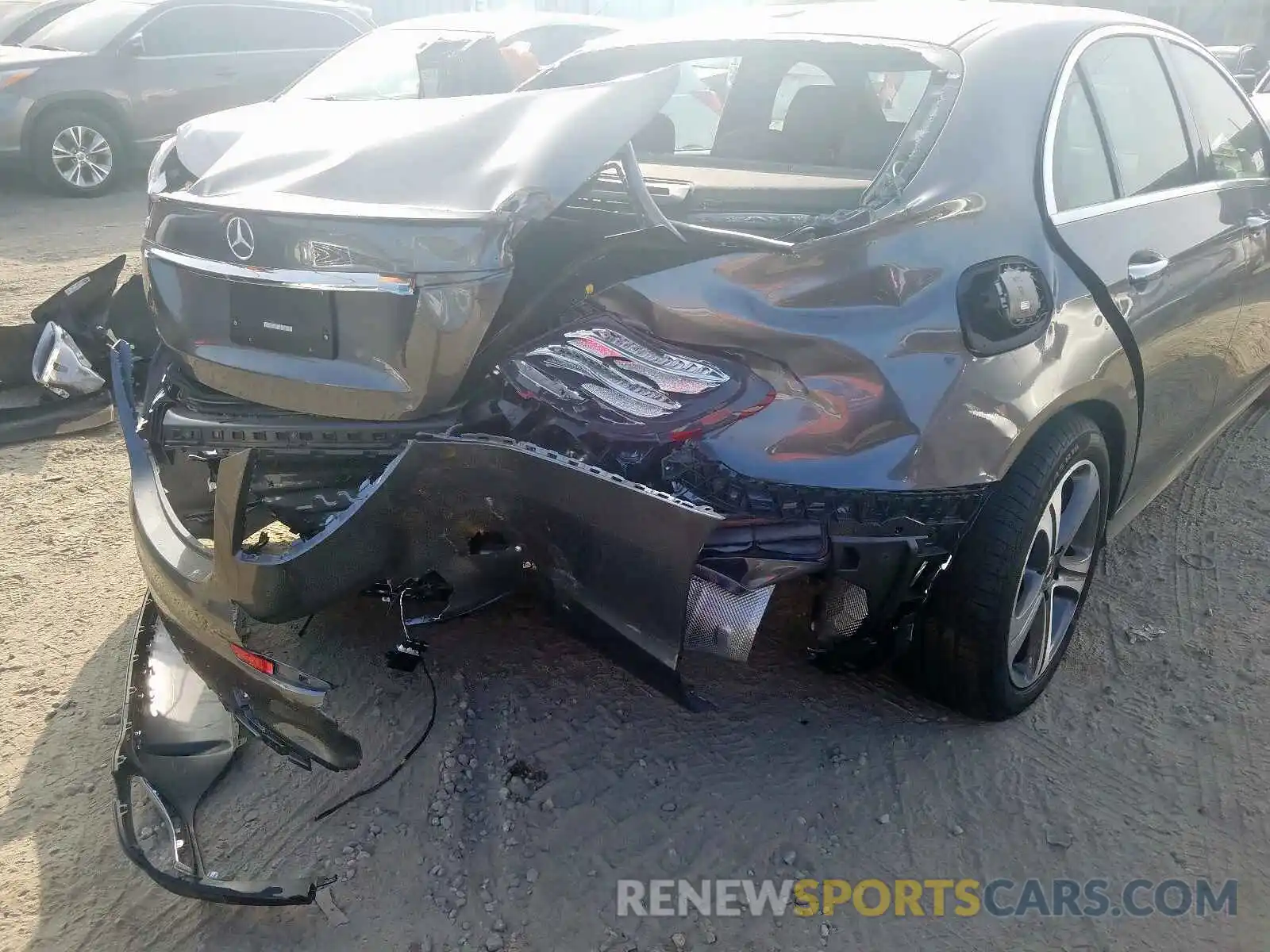 9 Photograph of a damaged car WDDZF8DB0LA745397 MERCEDES-BENZ E CLASS 2020