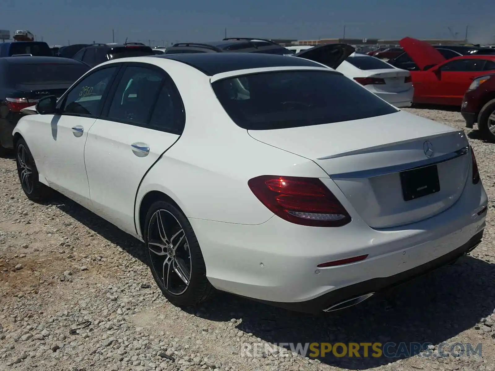 3 Photograph of a damaged car WDDZF8DB1LA709069 MERCEDES-BENZ E CLASS 2020