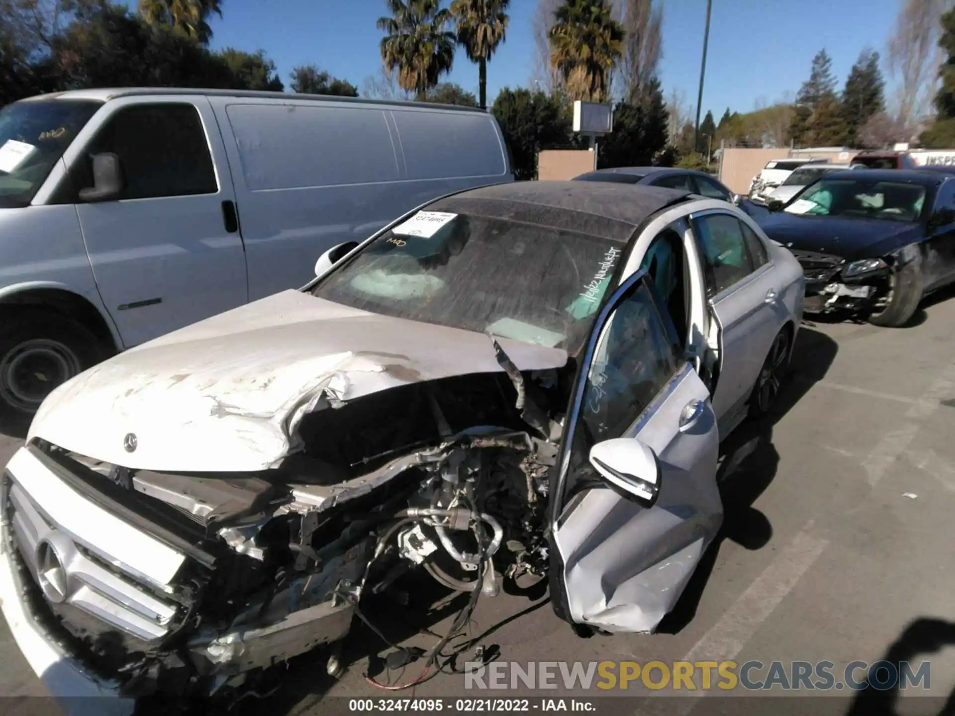 2 Photograph of a damaged car WDDZF8DB1LA720170 MERCEDES-BENZ E-CLASS 2020