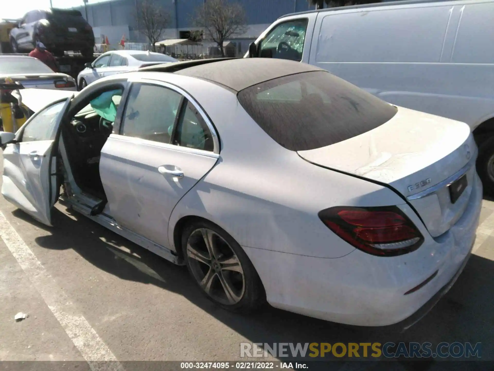 3 Photograph of a damaged car WDDZF8DB1LA720170 MERCEDES-BENZ E-CLASS 2020