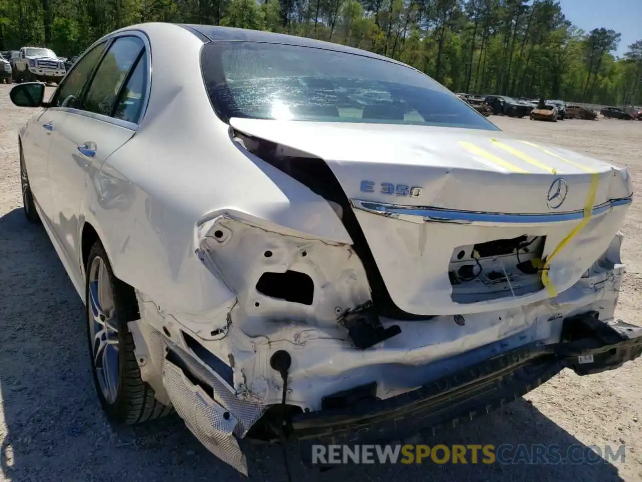 9 Photograph of a damaged car WDDZF8DB2LA733557 MERCEDES-BENZ E-CLASS 2020