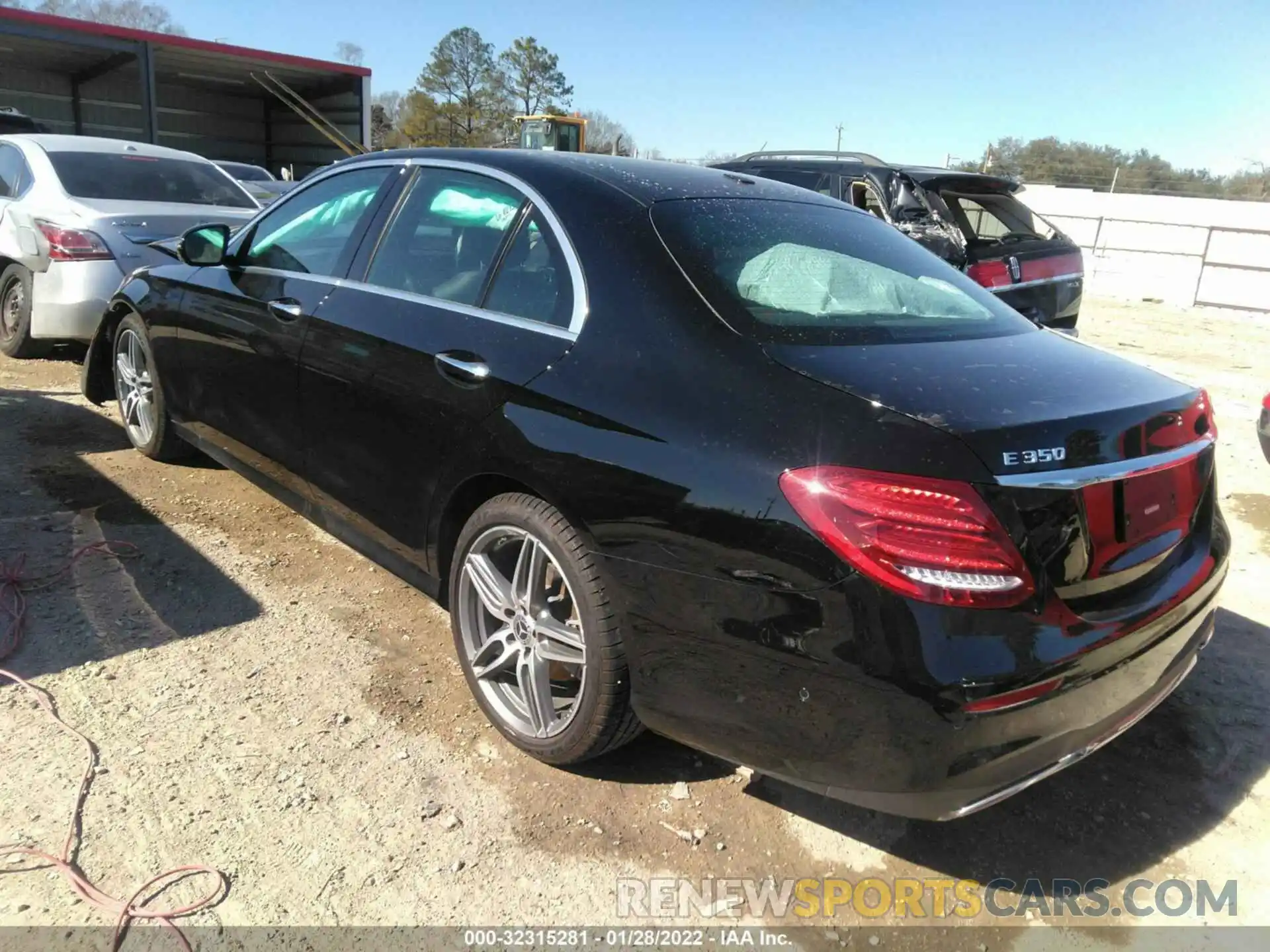 3 Photograph of a damaged car WDDZF8DB2LA739603 MERCEDES-BENZ E-CLASS 2020