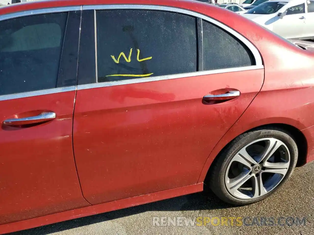 9 Photograph of a damaged car WDDZF8DB2LA750214 MERCEDES-BENZ E-CLASS 2020