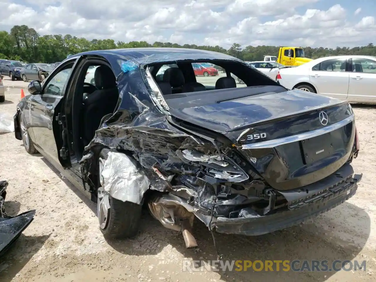 3 Photograph of a damaged car WDDZF8DB3LA709994 MERCEDES-BENZ E-CLASS 2020