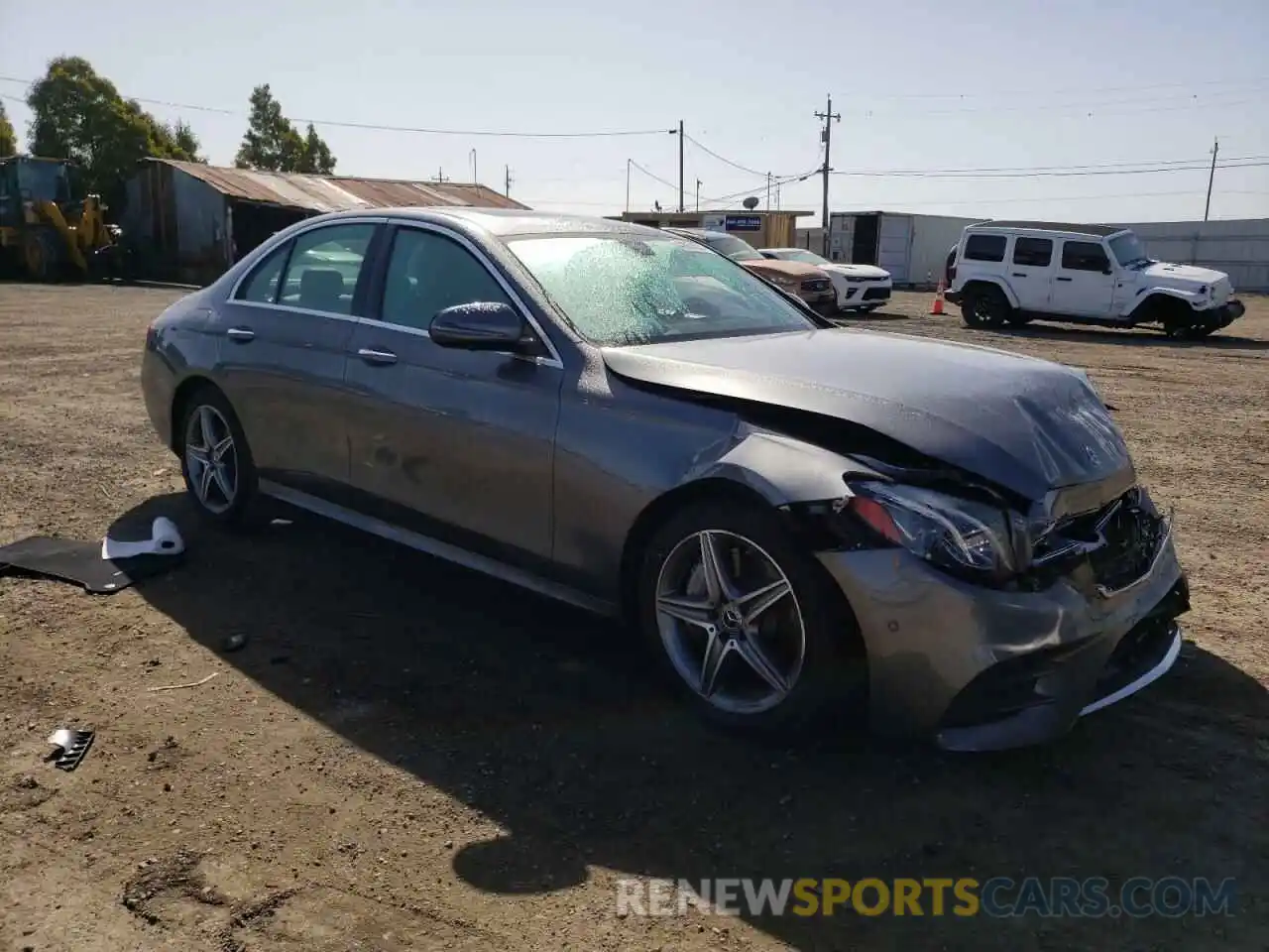 4 Photograph of a damaged car WDDZF8DB3LA714385 MERCEDES-BENZ E-CLASS 2020