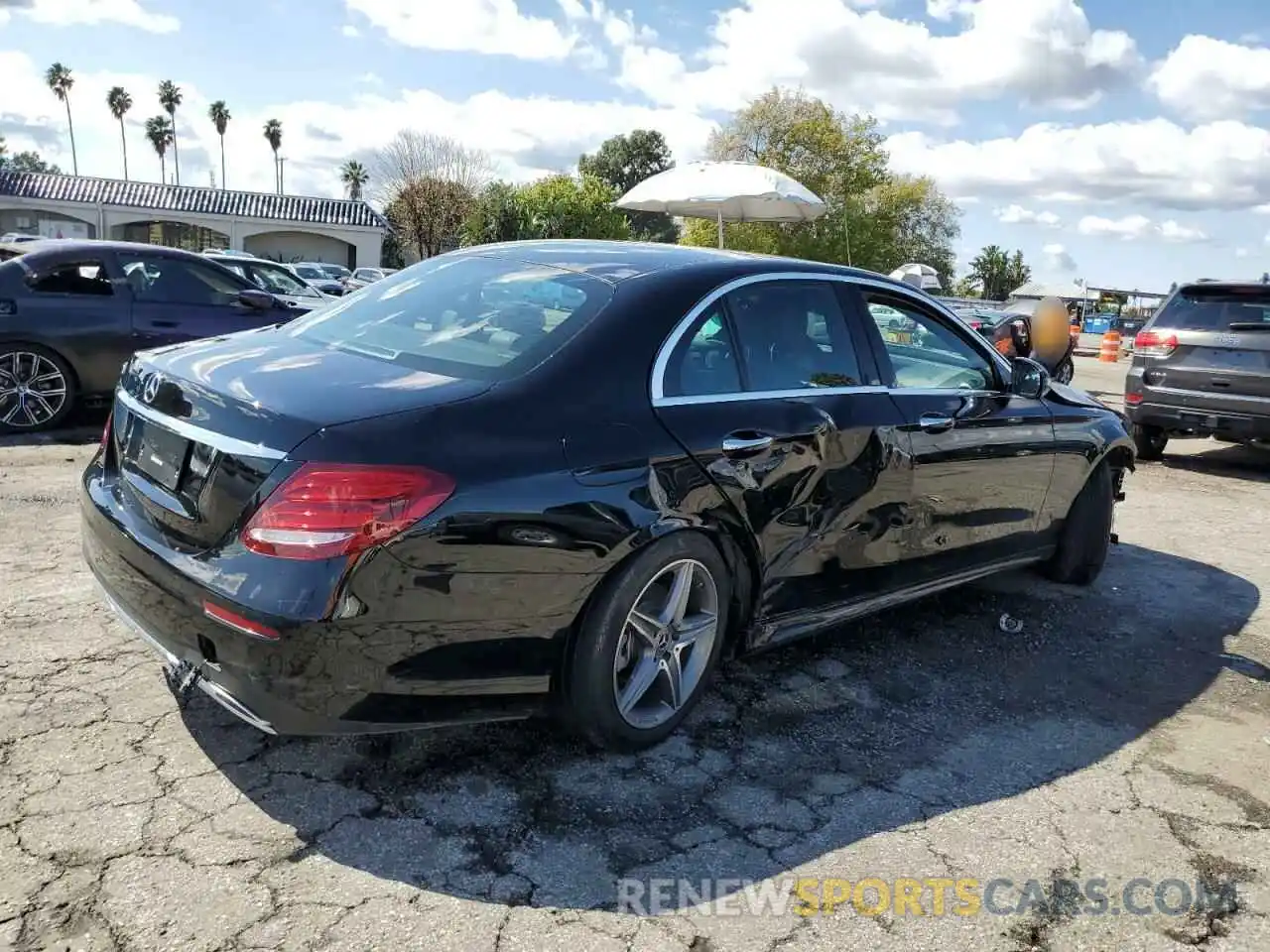 3 Photograph of a damaged car WDDZF8DB3LA724219 MERCEDES-BENZ E-CLASS 2020