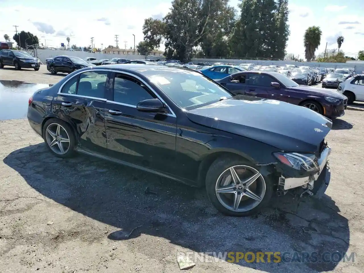 4 Photograph of a damaged car WDDZF8DB3LA724219 MERCEDES-BENZ E-CLASS 2020