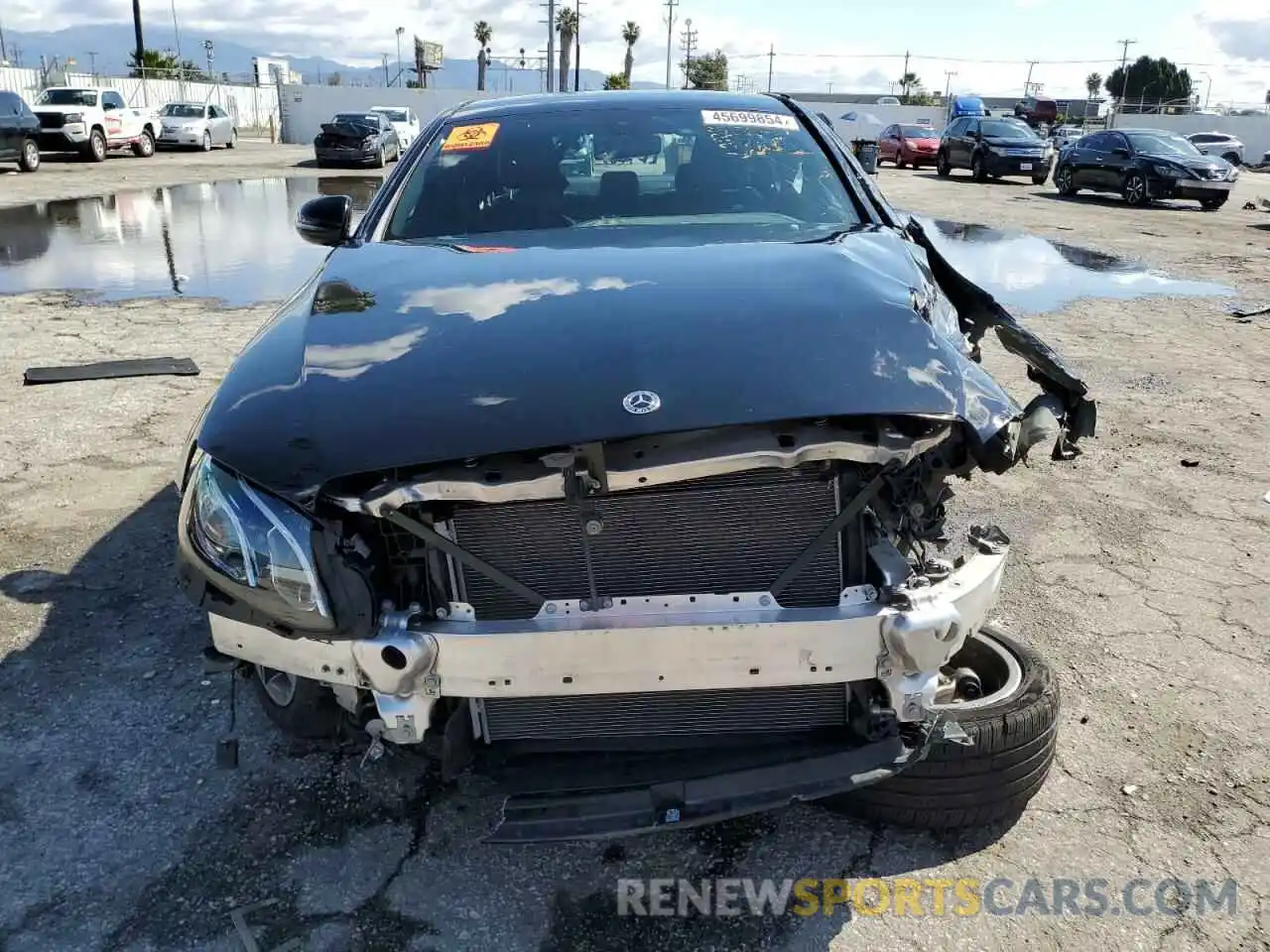 5 Photograph of a damaged car WDDZF8DB3LA724219 MERCEDES-BENZ E-CLASS 2020