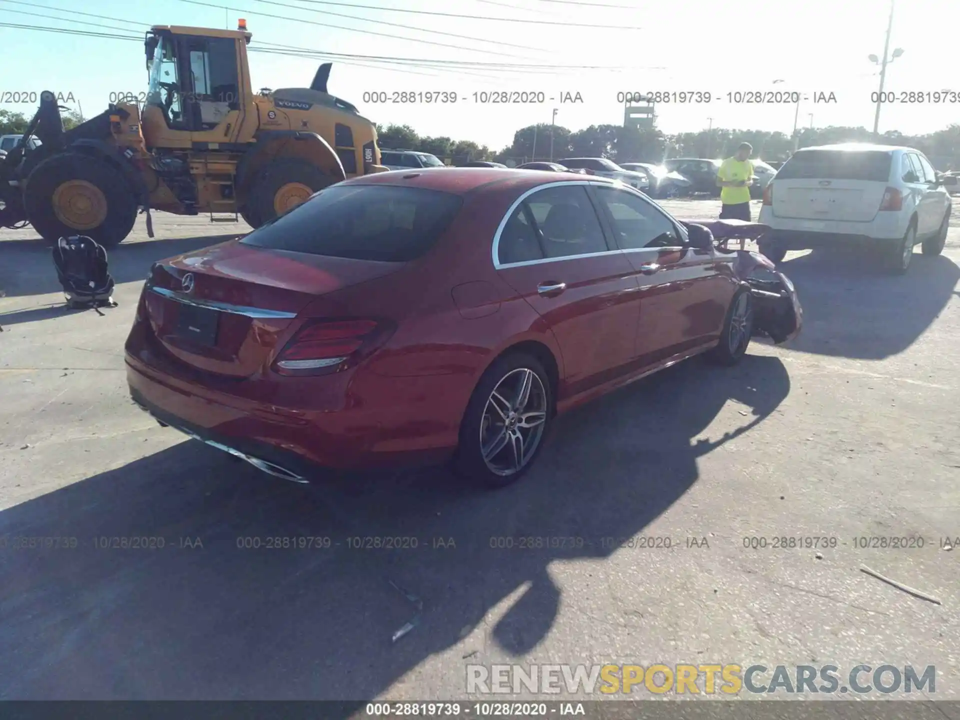 4 Photograph of a damaged car WDDZF8DB4LA731664 MERCEDES-BENZ E-CLASS 2020