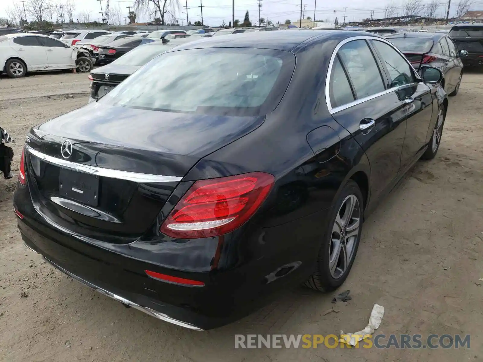 4 Photograph of a damaged car WDDZF8DB5LA710287 MERCEDES-BENZ E CLASS 2020