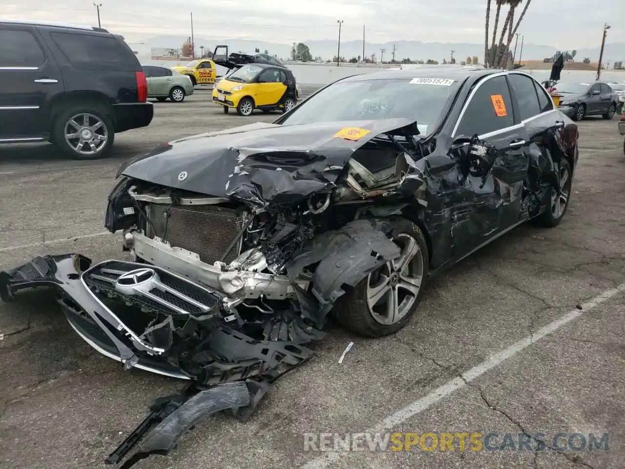 2 Photograph of a damaged car WDDZF8DB5LA740891 MERCEDES-BENZ E-CLASS 2020