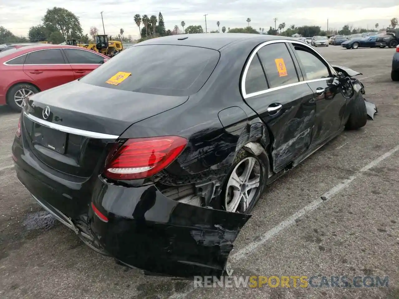 4 Photograph of a damaged car WDDZF8DB5LA740891 MERCEDES-BENZ E-CLASS 2020