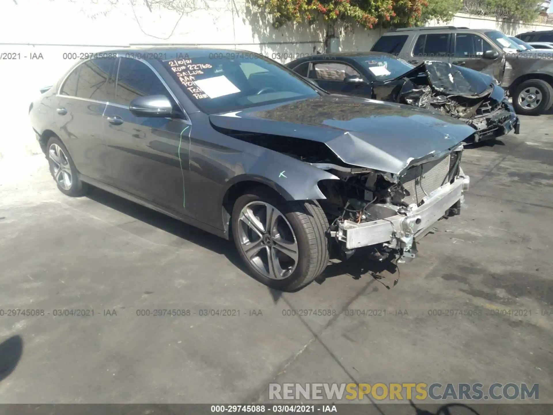 1 Photograph of a damaged car WDDZF8DB6LA712615 MERCEDES-BENZ E-CLASS 2020